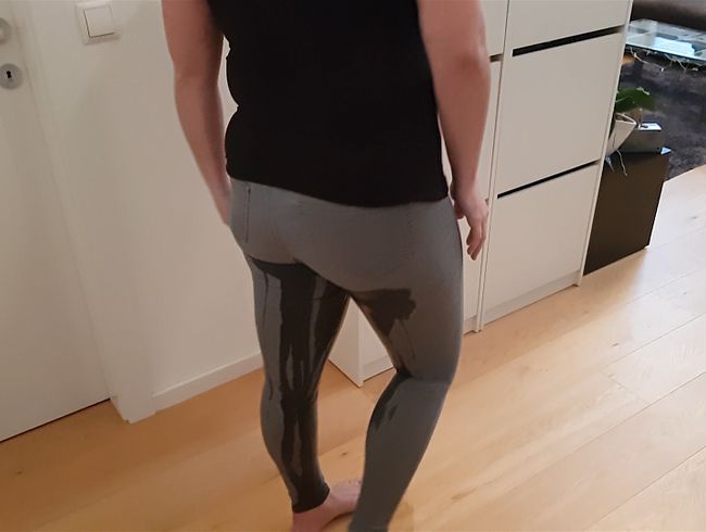 Lea Lovebird Porno Video: Das ging in die Hose (Teil 1)