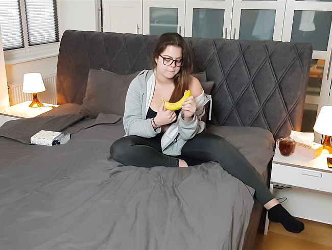 Lea Lovebird Porno Video: Eigentlich hatte ich Hunger...